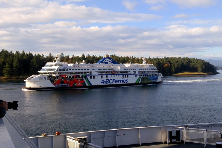 photo of BC Ferries big ship crossing from Vancouver to Victoria 