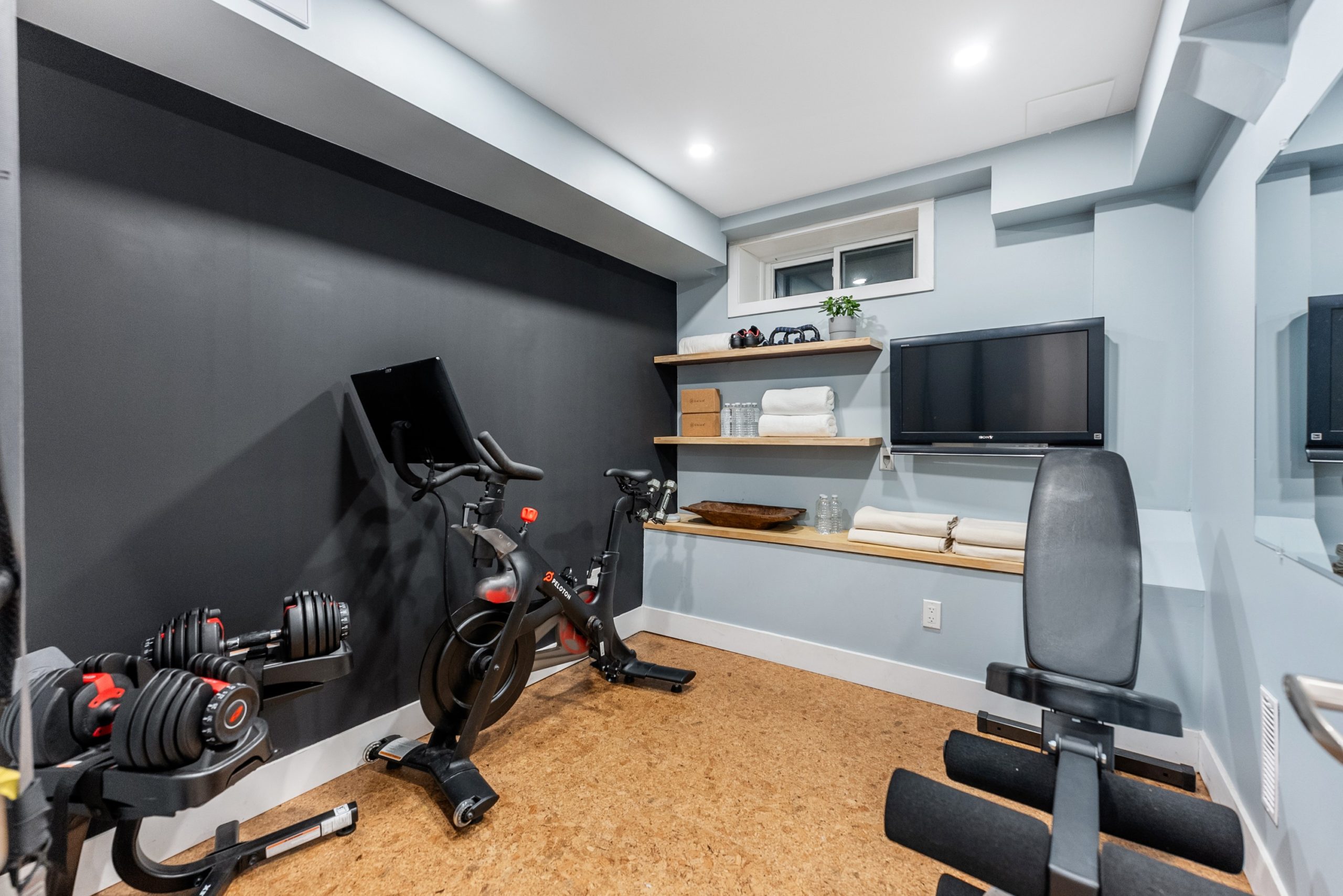 This exercise space could be converted into a guest room, office or lounge.