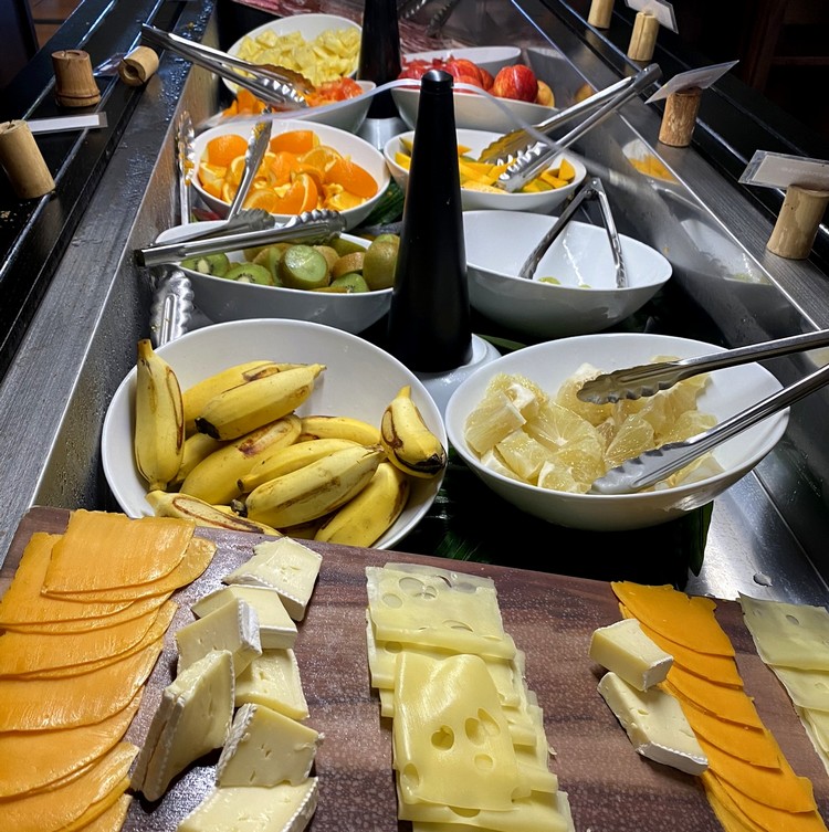 Hotel Royal Bora Bora breakfast buffet fresh fruit and cheese