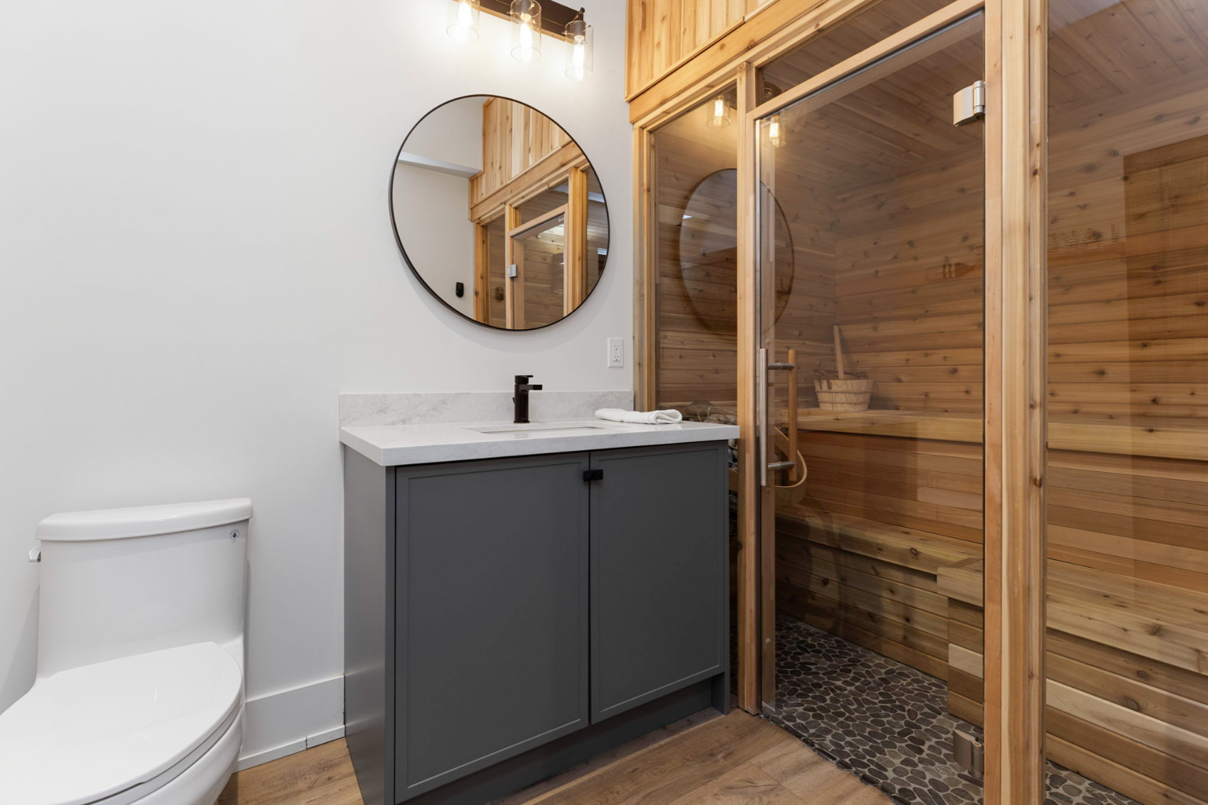 Finally, the basement bathroom, with its own cedar sauna. 