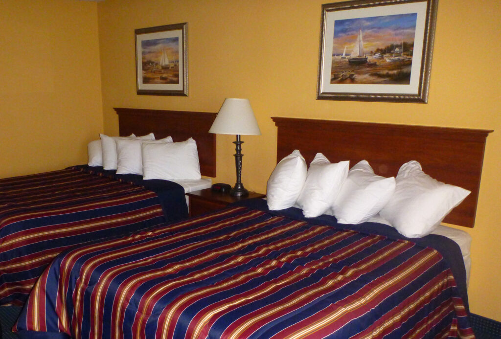 Bayshore Resort - Queen Room