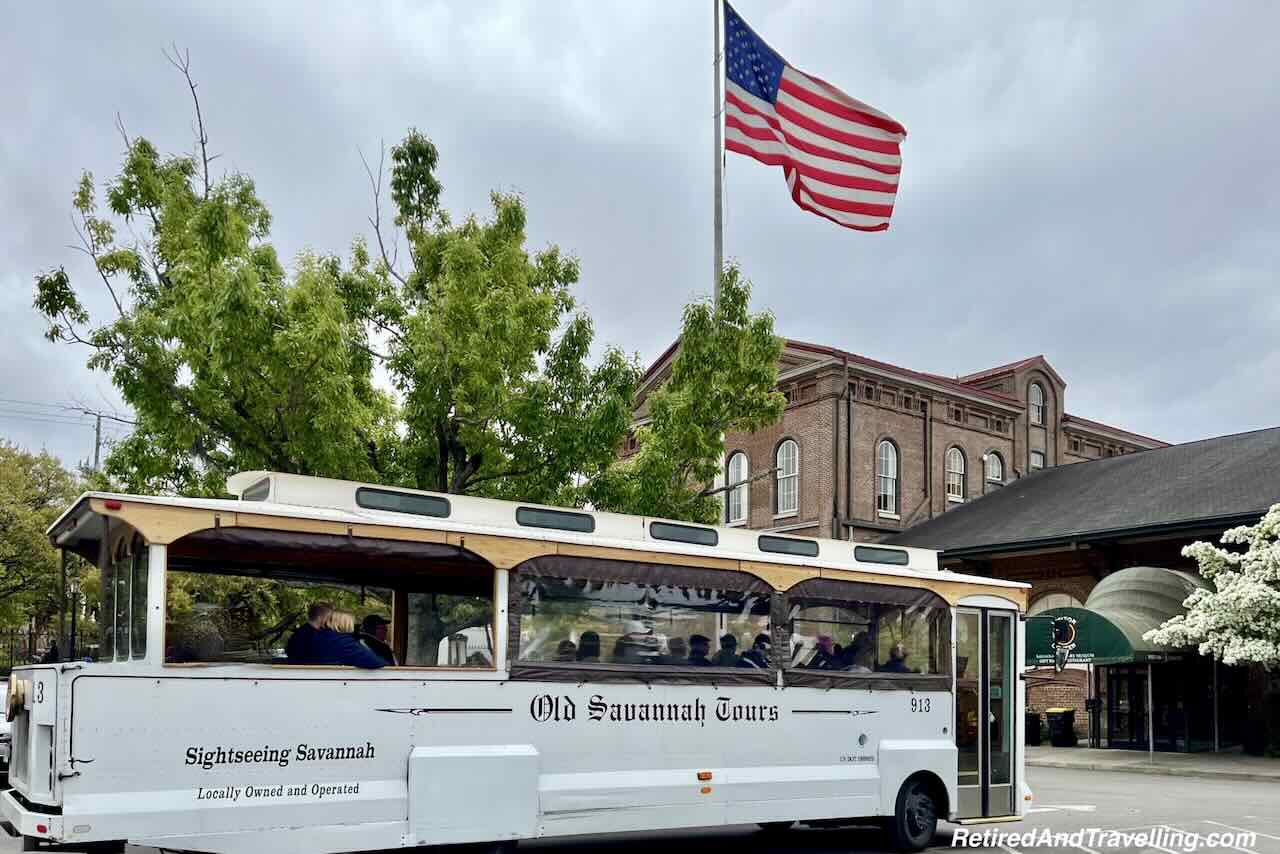 Trolley Tours - Exploring The Sights In Savannah Georgia