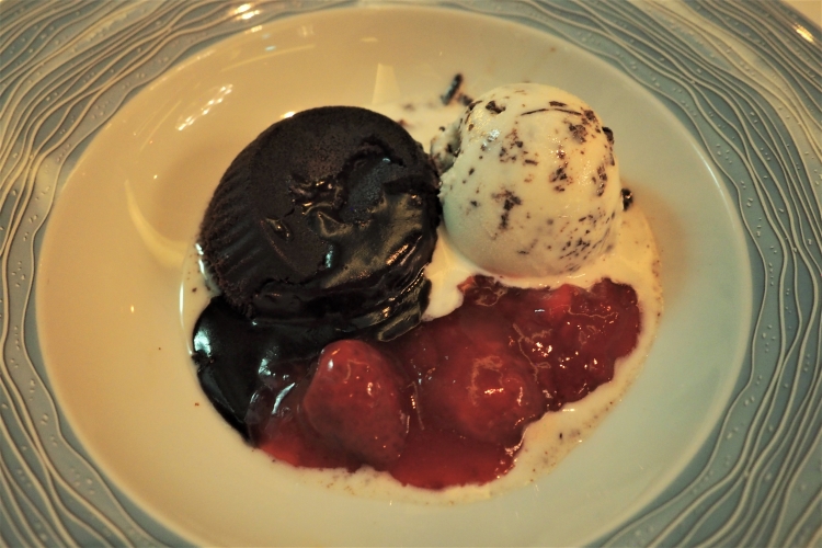 Norwegian Bliss lava cake