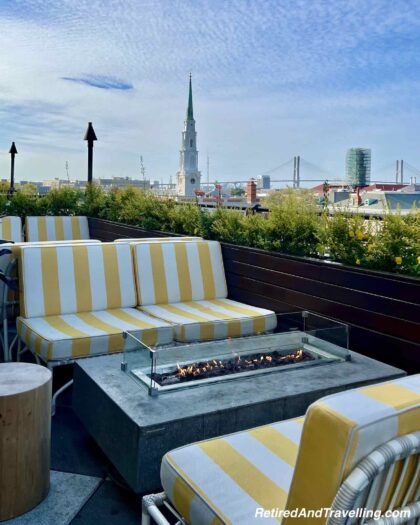 Peregrin Rooftop Bar - Luxury Stay In Savannah Georgia