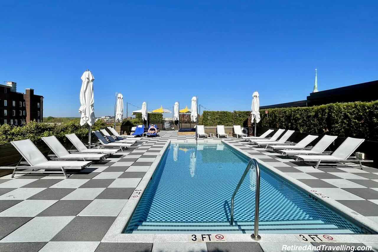 Perry Lane Hotel Rooftop Pool - Luxury Stay In Savannah Georgia