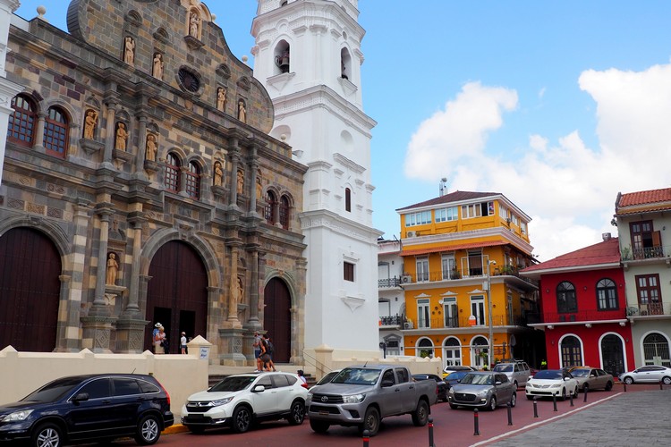 plaza Panama Metropolitan Cathedral in Casco Viejo