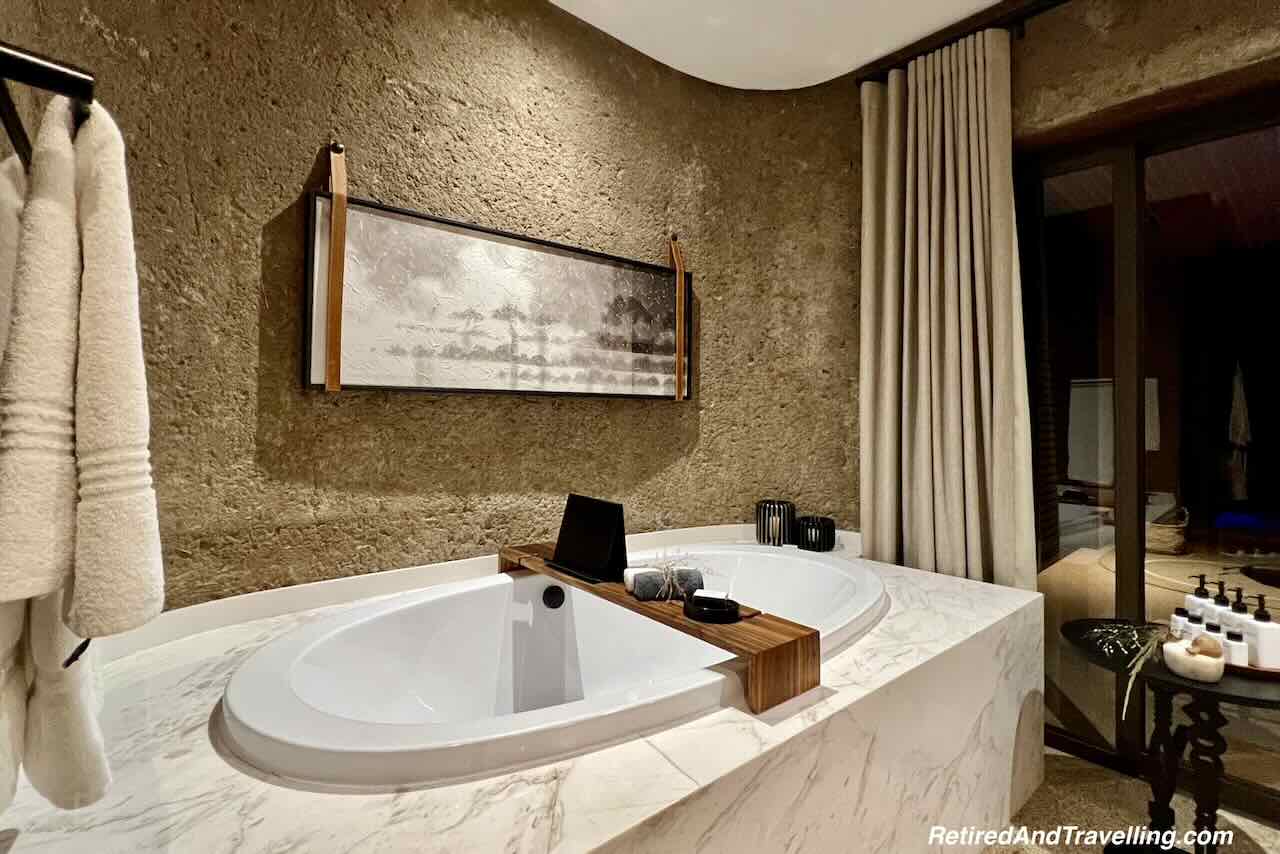 Suite Bathroom - Luxury Safari Stay At Sabi Sabi Earth Lodge in South Africa